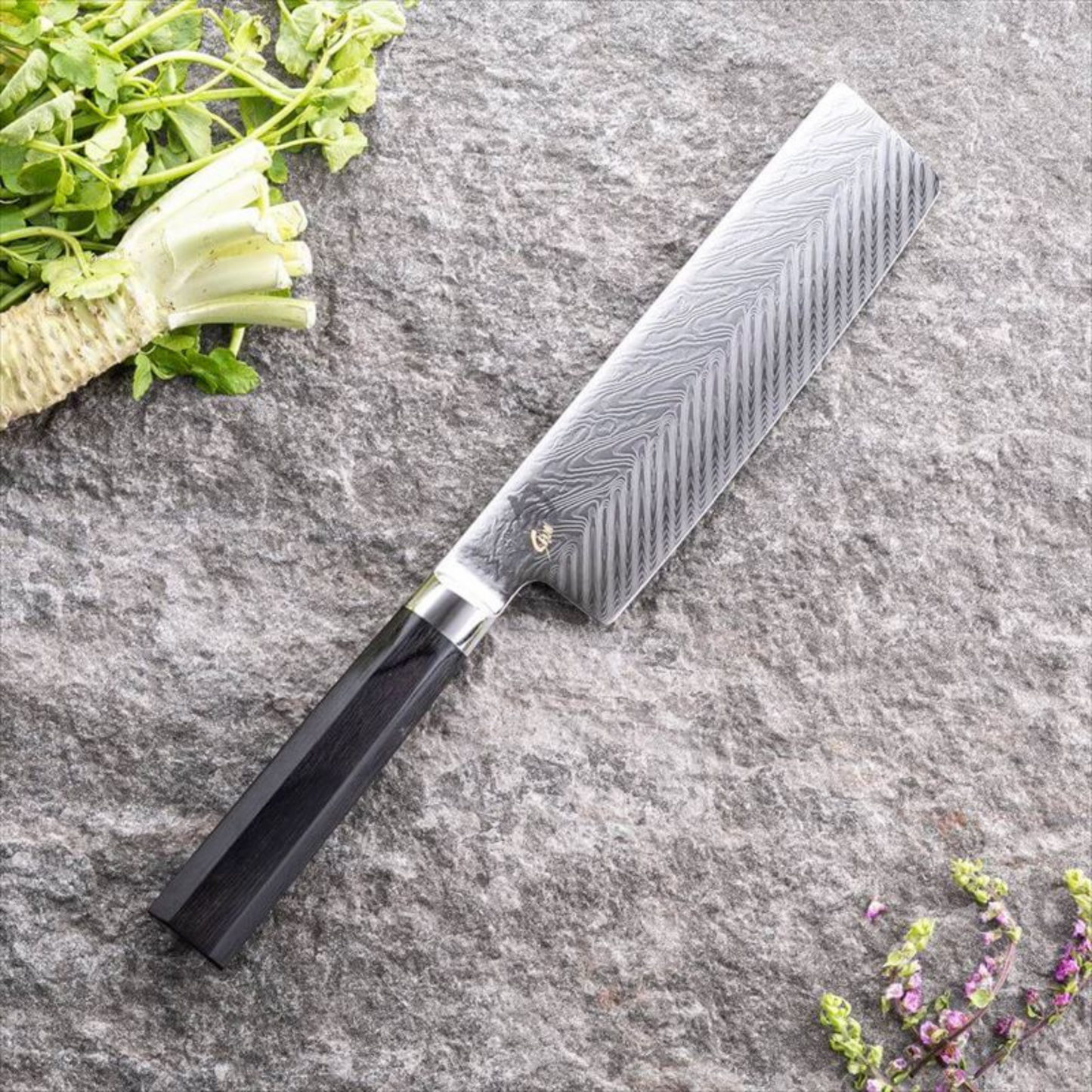 سكين Shun Dual Core Kiritsuke | 70 طبقة من نوعين من الفولاذ VG-10 و VG-2 بنمط الفولاذ الدمشقي ومقبض من الخشب | عدة قياسات | من العلامة التجارية اليابانية Kai