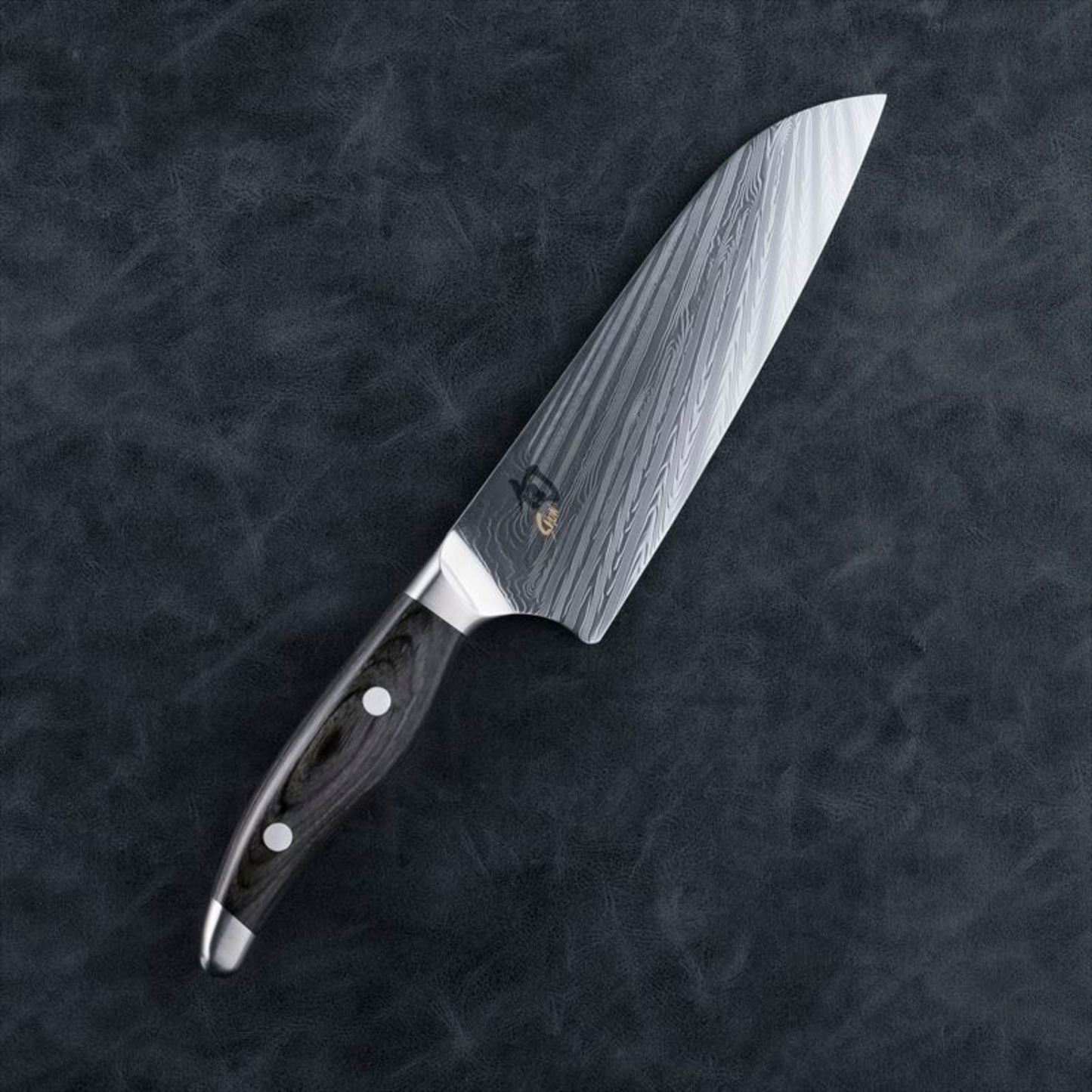 سكين Shun Nagare | 70 طبقة من نوعين من الفولاذ VG-10 و VG-2 ومقبض من الخشب المعزز | عدة قياسات | من العلامة التجارية الرائدة KAI | صنع في اليابان