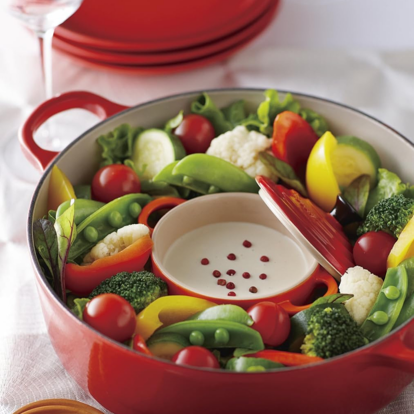طنجرة Signature Cocotte | من حديد الزهر Cast Iron المطلي بالمينا عالي الجودة | عدة أحجام وألوان مميزة | من العلامة التجارية الفرنسية Le Creuset | صنع في فرنسا