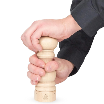 مطحنة مائدة يدوية Paris u'Select | مطحنة فلفل وملح | من خشب الزان الطبيعي ومسننات من الفولاذ عالي الكربون | عدة أحجام وألوان | من العلامة التجارية Peugeot | صنع في فرنسا