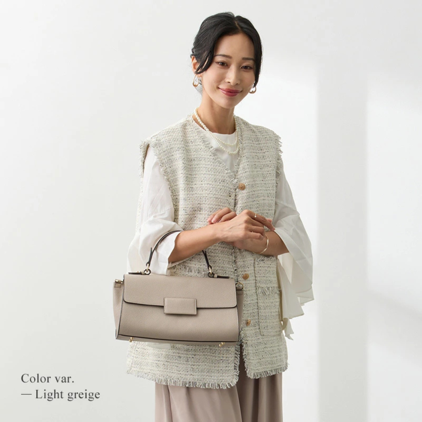 حقيبة يد وكتف من الجلد الطبيعي - مع حزام للكتف ومقبضين مختلفين - من البراند Lasiem - صنع في اليابان