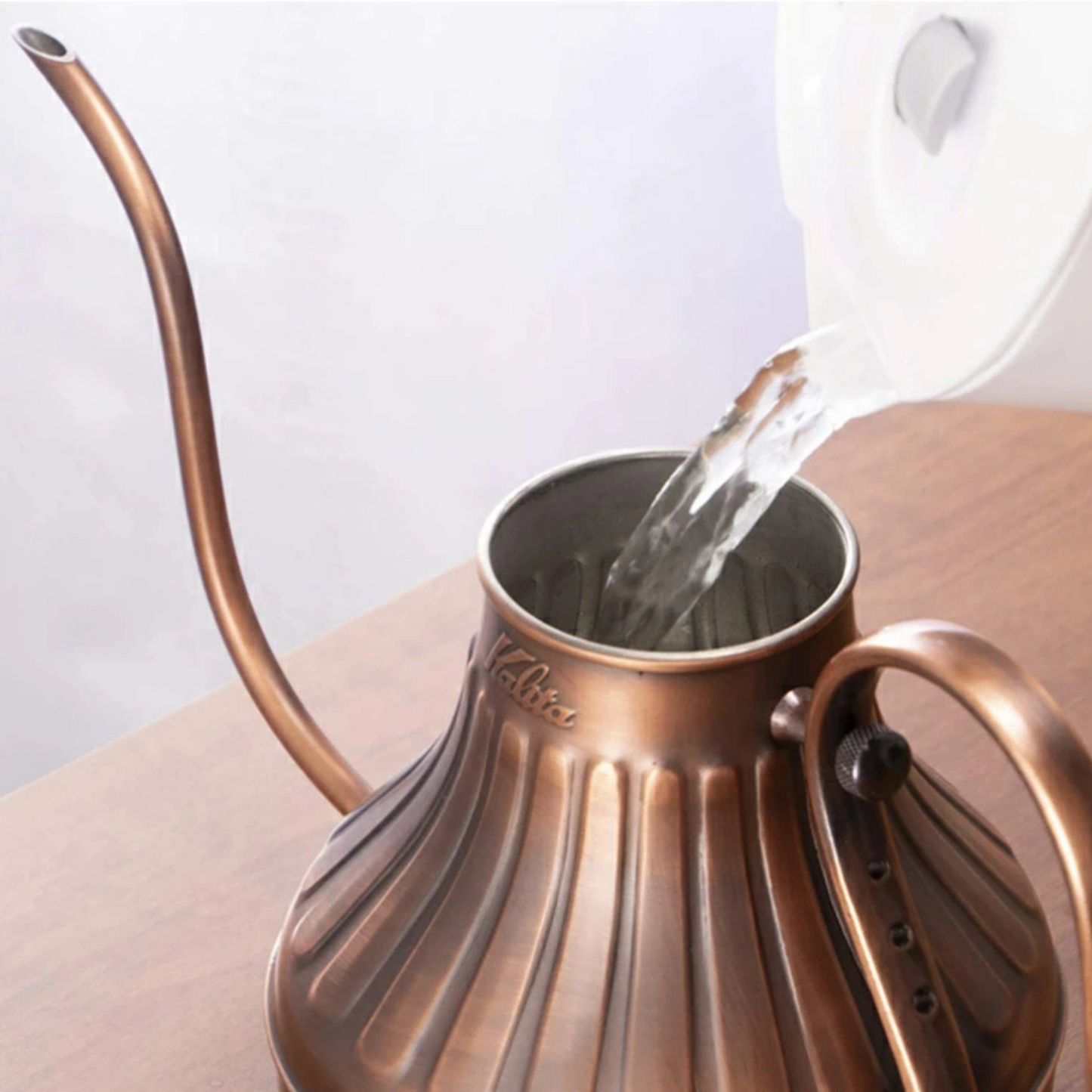 إبريق تقطير القهوة Cu Kettle | سعة 900 مل من النحاس بالكامل | من العلامة التجارية اليابانية الرائدة Kalita