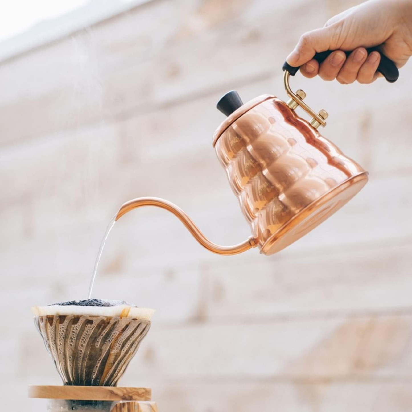 إبريق تقطير القهوة المختصة V60 VKBR Drip Kettle - عدة سعات - من العلامة التجارية Hario - صنع في اليابان