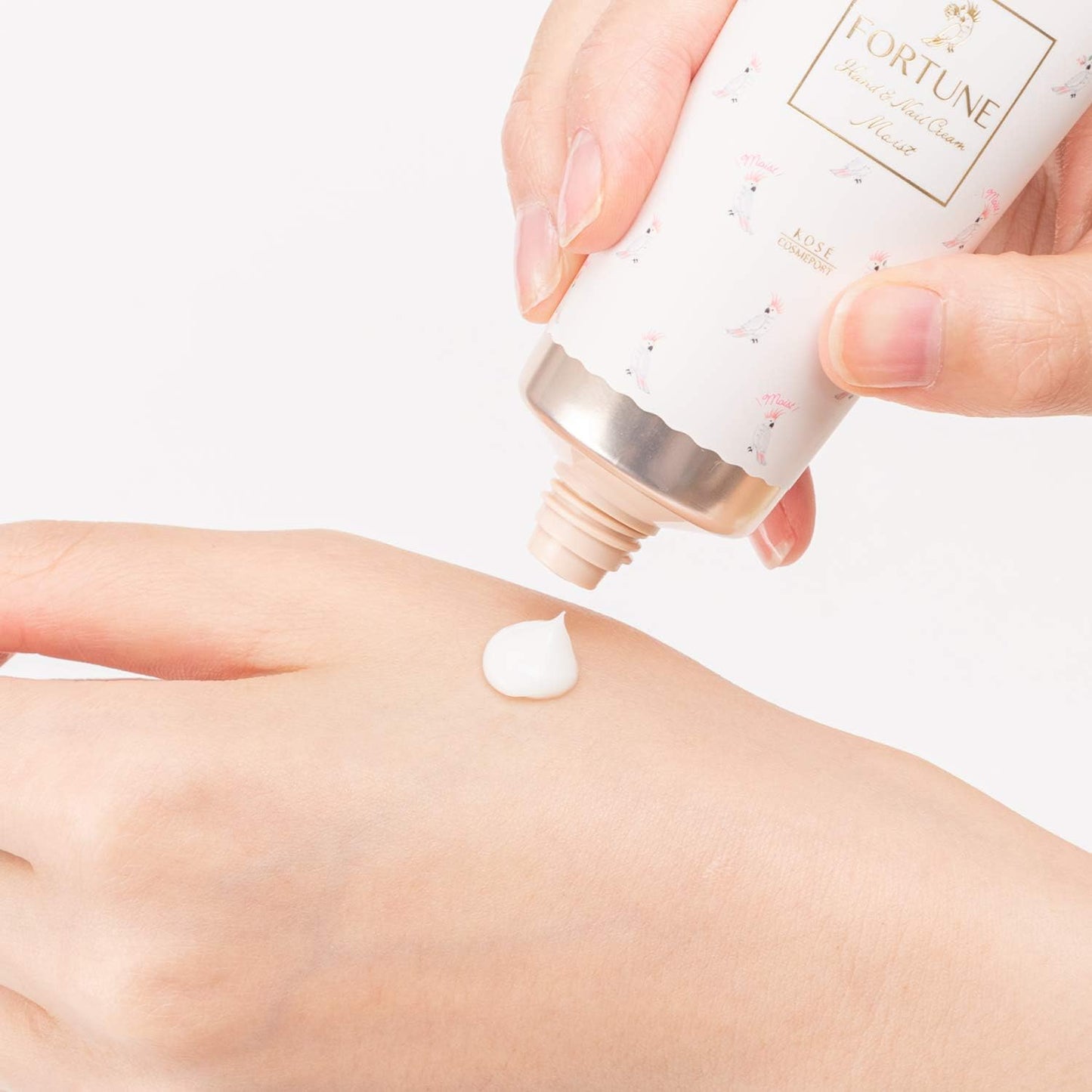 Kose Cosmeport FORTUNE Hand & Nail Cream Moist – كريم ياباني مرطب ومعطر لليدين والأظافر