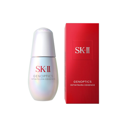 سيروم SK-II GenOptics InfinitAura Essence للوجه مع PITERA™ والنياسيناميد لدعم الإشراقة وتقليل مظهر البقع الداكنة والبهتان.