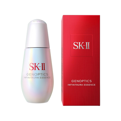 سيروم SK-II GenOptics InfinitAura Essence للوجه مع PITERA™ والنياسيناميد لدعم الإشراقة وتقليل مظهر البقع الداكنة والبهتان.
